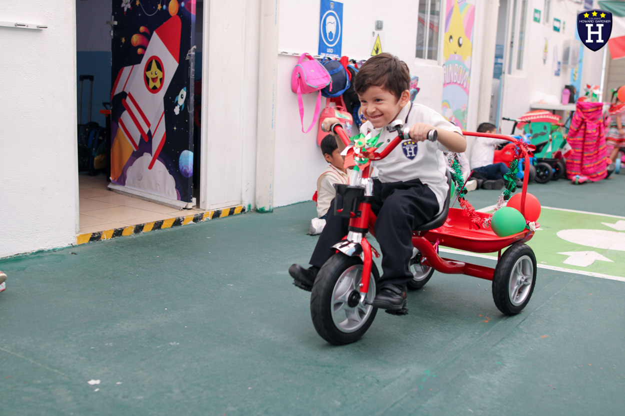 IMG_0005COLEGIOS - COATZACOALCOS - ESCUELAS - CREATIVIDAD - PREESCOLAR - VIVA MÉXICO - MAÑANITA MEXICANA - REPRESENTACIÓN GRITO DE DOLORES - CELEBRACIÓN - PASARELA - CARROS ALEGÓRICOS