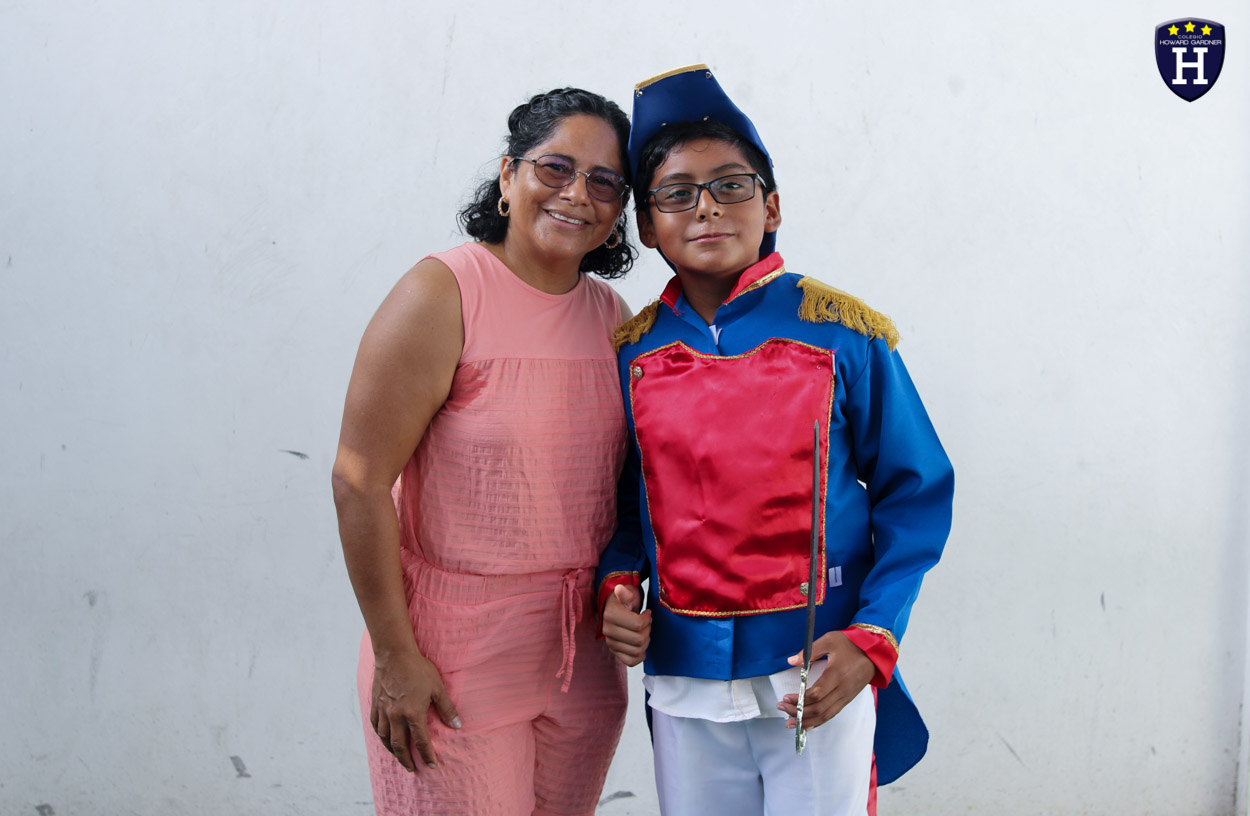 IMG_0271COLEGIOS - COATZACOALCOS - ESCUELAS - CREATIVIDAD - PRIMARIA - HOMENAJE - JURAMENTO A LA BANDERA - TRICOLOR - ESCOLTA - HIMNO NACIONAL - EFEMÉRIDES - SEPTIEMBRE_