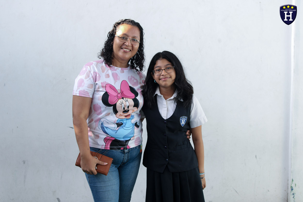 IMG_0281COLEGIOS - COATZACOALCOS - ESCUELAS - CREATIVIDAD - PRIMARIA - HOMENAJE - JURAMENTO A LA BANDERA - TRICOLOR - ESCOLTA - HIMNO NACIONAL - EFEMÉRIDES - SEPTIEMBRE_