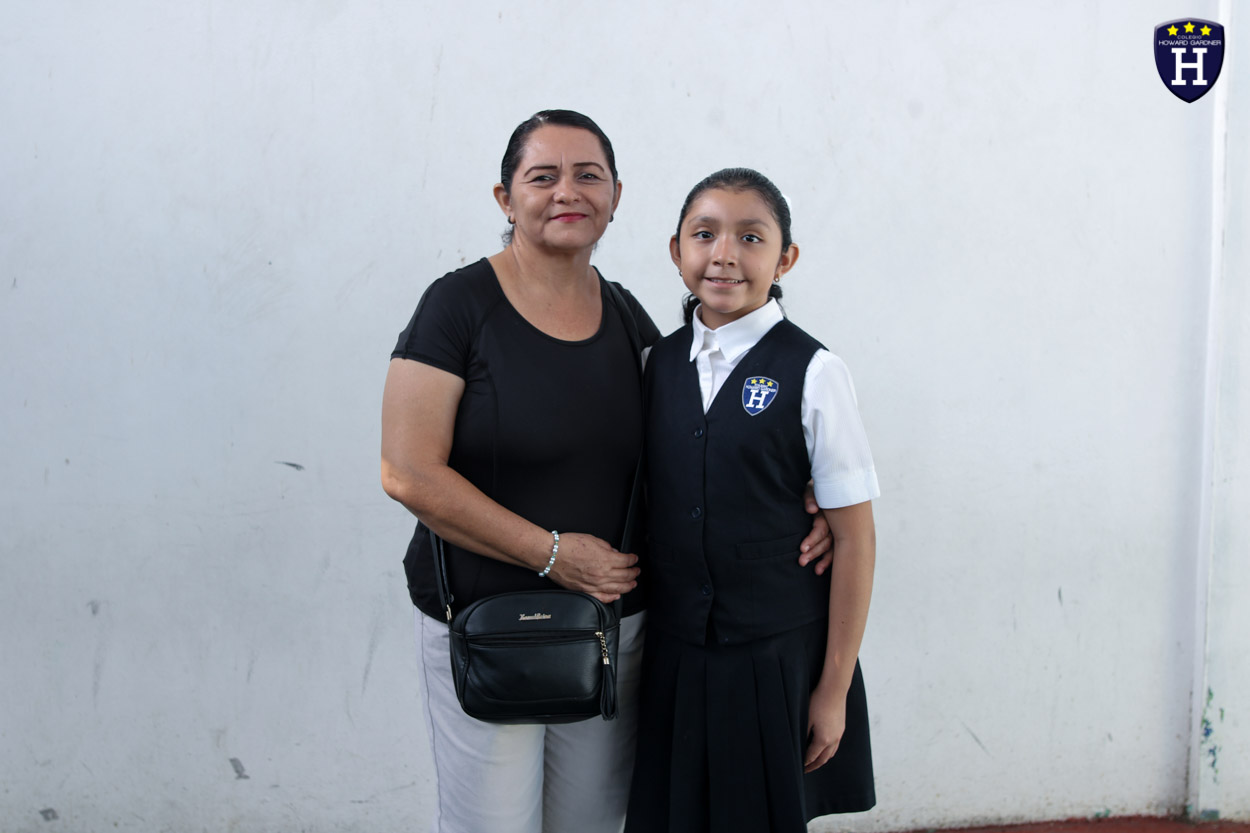 IMG_0286COLEGIOS - COATZACOALCOS - ESCUELAS - CREATIVIDAD - PRIMARIA - HOMENAJE - JURAMENTO A LA BANDERA - TRICOLOR - ESCOLTA - HIMNO NACIONAL - EFEMÉRIDES - SEPTIEMBRE_