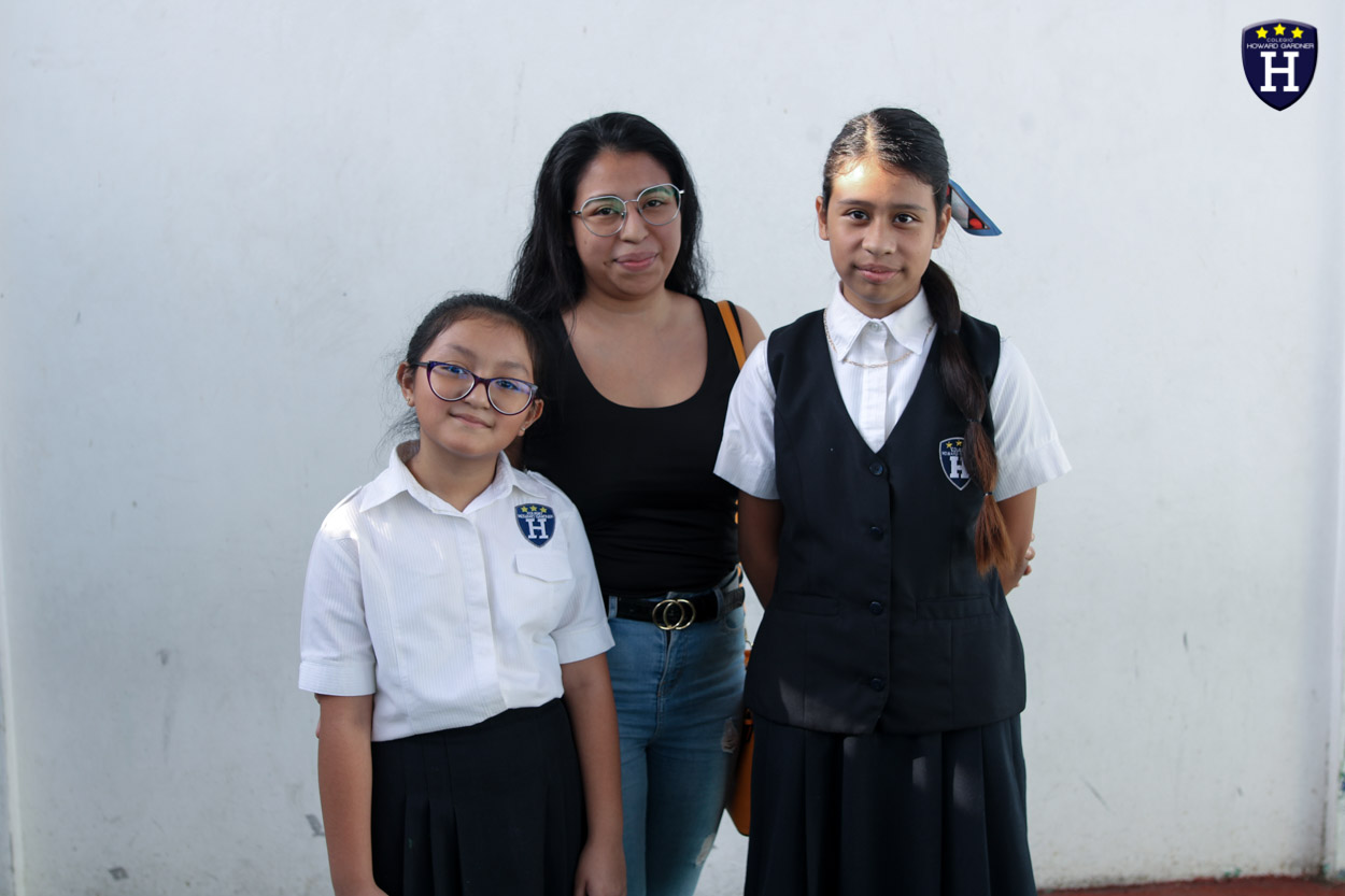 IMG_0288COLEGIOS - COATZACOALCOS - ESCUELAS - CREATIVIDAD - PRIMARIA - HOMENAJE - JURAMENTO A LA BANDERA - TRICOLOR - ESCOLTA - HIMNO NACIONAL - EFEMÉRIDES - SEPTIEMBRE_