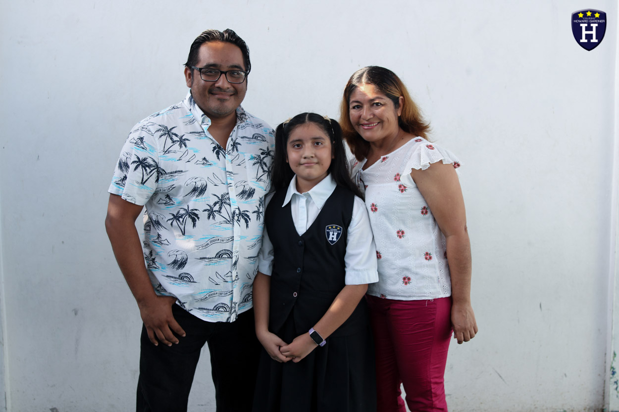 IMG_0289COLEGIOS - COATZACOALCOS - ESCUELAS - CREATIVIDAD - PRIMARIA - HOMENAJE - JURAMENTO A LA BANDERA - TRICOLOR - ESCOLTA - HIMNO NACIONAL - EFEMÉRIDES - SEPTIEMBRE_