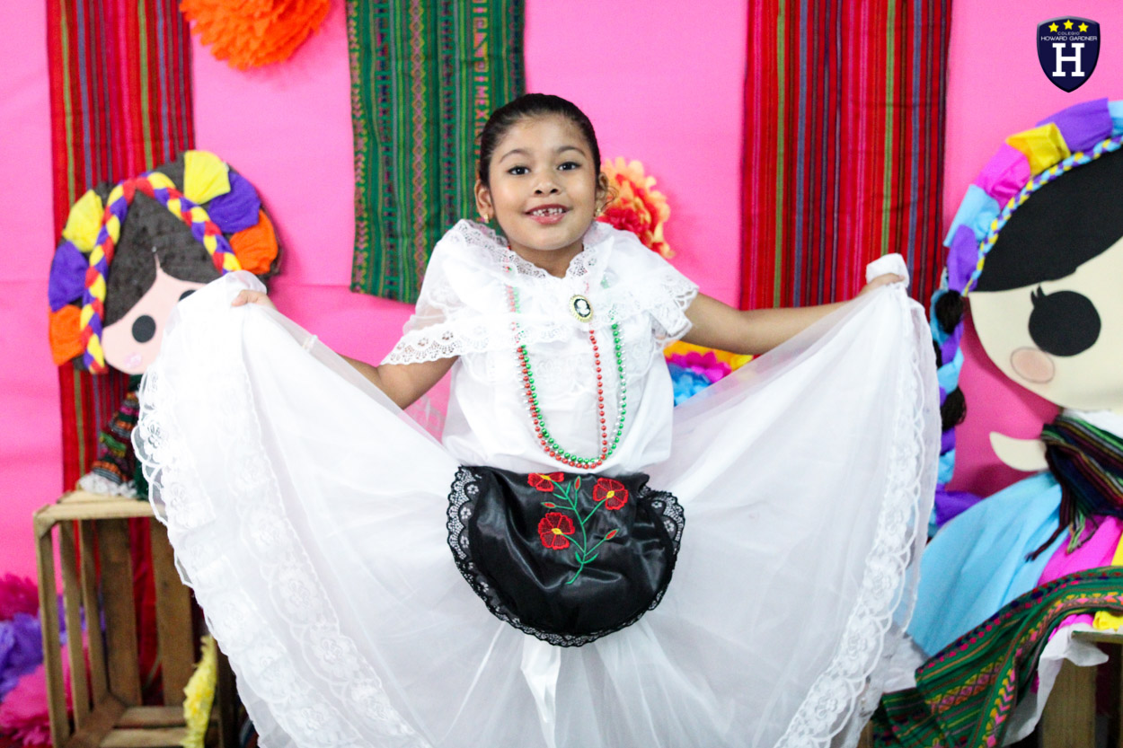 IMG_9344COLEGIOS - COATZACOALCOS - ESCUELAS - CREATIVIDAD - PRIMARIA - VIVA MÉXICO - MAÑANITA MEXICANA - REPRESENTACIÓN GRITO DE DOLORES - CELEBRACIÓN - SET