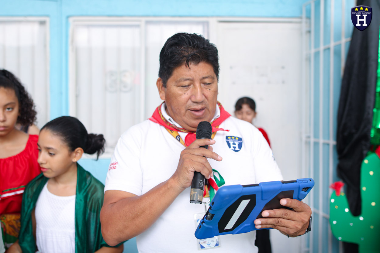 IMG_9832COLEGIOS - COATZACOALCOS - ESCUELAS - CREATIVIDAD - SECUNDARIA - VIVA MÉXICO - MAÑANITA MEXICANA - REPRESENTACIÓN GRITO DE DOLORES - CELEBRACIÓN