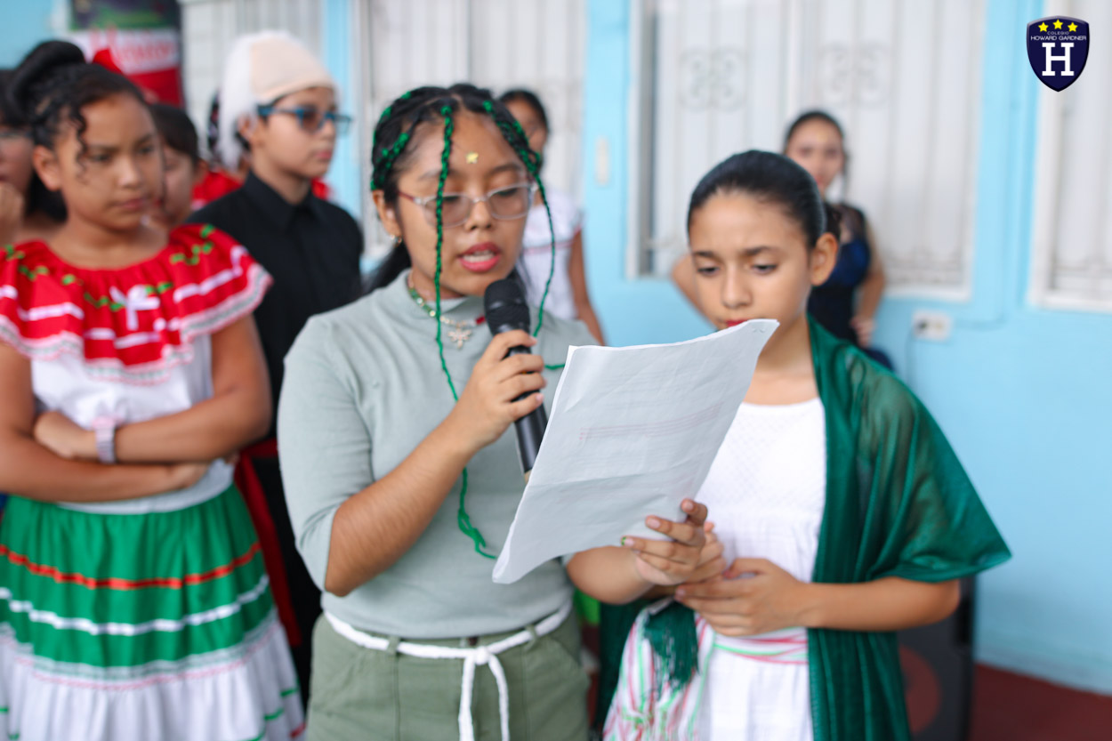 IMG_9834COLEGIOS - COATZACOALCOS - ESCUELAS - CREATIVIDAD - SECUNDARIA - VIVA MÉXICO - MAÑANITA MEXICANA - REPRESENTACIÓN GRITO DE DOLORES - CELEBRACIÓN
