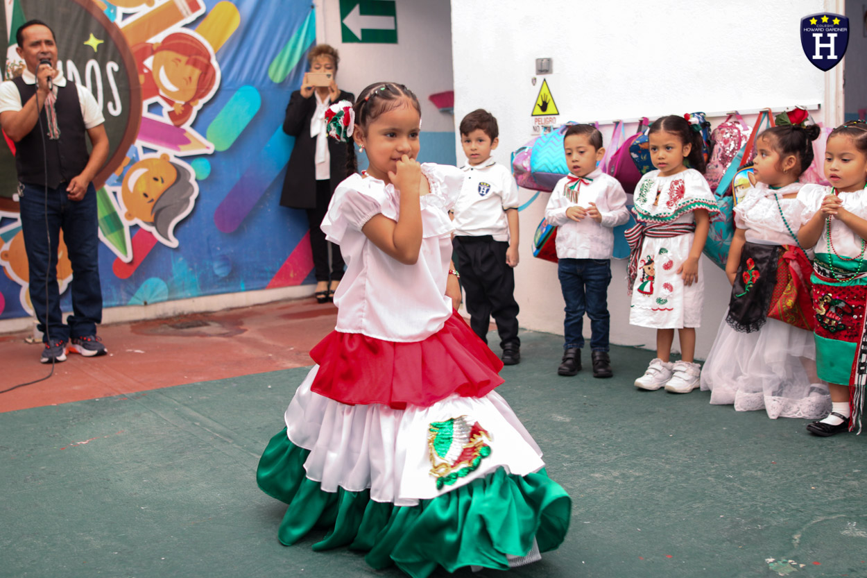 IMG_9918COLEGIOS - COATZACOALCOS - ESCUELAS - CREATIVIDAD - PREESCOLAR - VIVA MÉXICO - MAÑANITA MEXICANA - REPRESENTACIÓN GRITO DE DOLORES - CELEBRACIÓN - PASARELA - CARROS ALEGÓRICOS