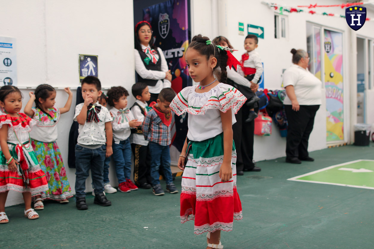 IMG_9924COLEGIOS - COATZACOALCOS - ESCUELAS - CREATIVIDAD - PREESCOLAR - VIVA MÉXICO - MAÑANITA MEXICANA - REPRESENTACIÓN GRITO DE DOLORES - CELEBRACIÓN - PASARELA - CARROS ALEGÓRICOS