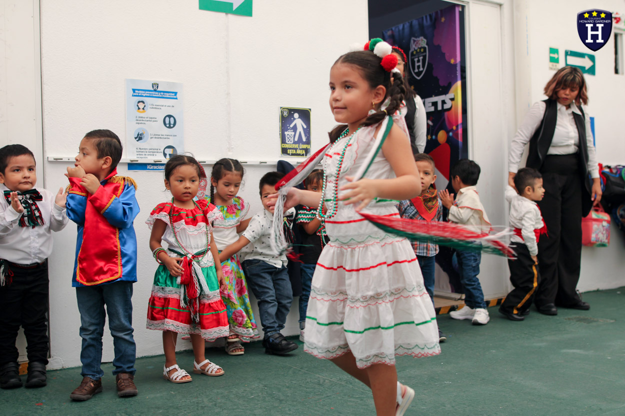 IMG_9927COLEGIOS - COATZACOALCOS - ESCUELAS - CREATIVIDAD - PREESCOLAR - VIVA MÉXICO - MAÑANITA MEXICANA - REPRESENTACIÓN GRITO DE DOLORES - CELEBRACIÓN - PASARELA - CARROS ALEGÓRICOS