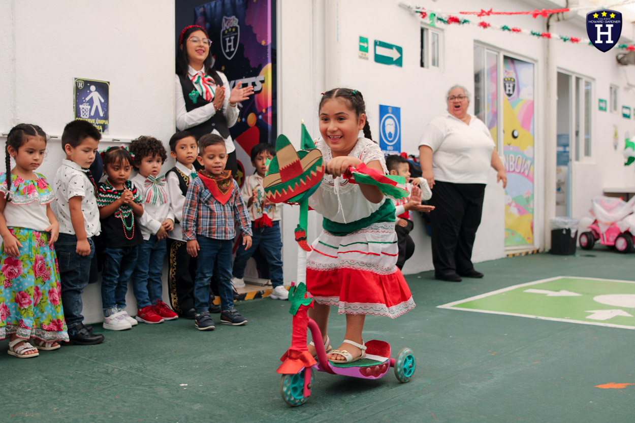 IMG_9929COLEGIOS - COATZACOALCOS - ESCUELAS - CREATIVIDAD - PREESCOLAR - VIVA MÉXICO - MAÑANITA MEXICANA - REPRESENTACIÓN GRITO DE DOLORES - CELEBRACIÓN - PASARELA - CARROS ALEGÓRICOS