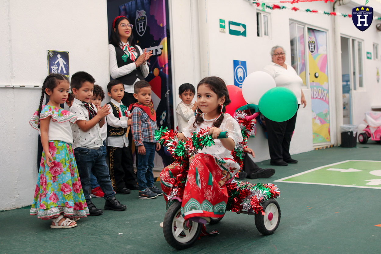 IMG_9930COLEGIOS - COATZACOALCOS - ESCUELAS - CREATIVIDAD - PREESCOLAR - VIVA MÉXICO - MAÑANITA MEXICANA - REPRESENTACIÓN GRITO DE DOLORES - CELEBRACIÓN - PASARELA - CARROS ALEGÓRICOS