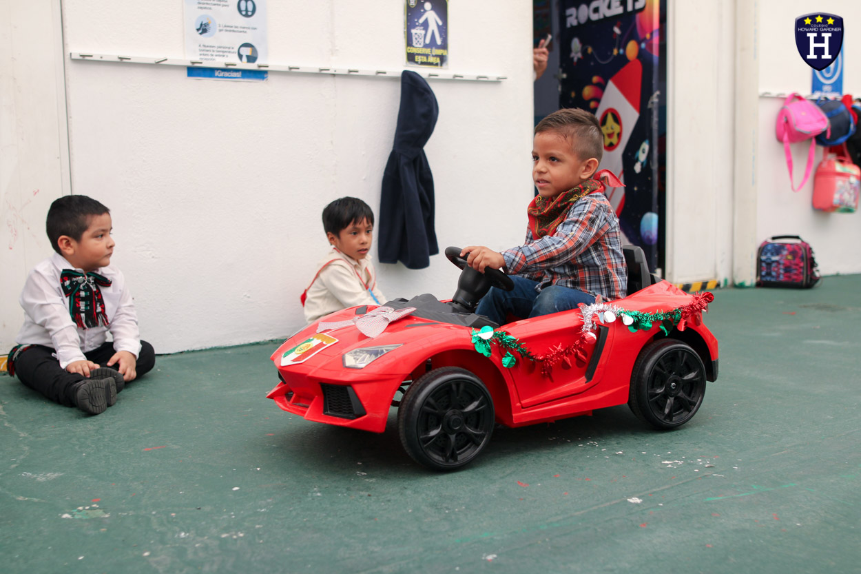 IMG_9954COLEGIOS - COATZACOALCOS - ESCUELAS - CREATIVIDAD - PREESCOLAR - VIVA MÉXICO - MAÑANITA MEXICANA - REPRESENTACIÓN GRITO DE DOLORES - CELEBRACIÓN - PASARELA - CARROS ALEGÓRICOS