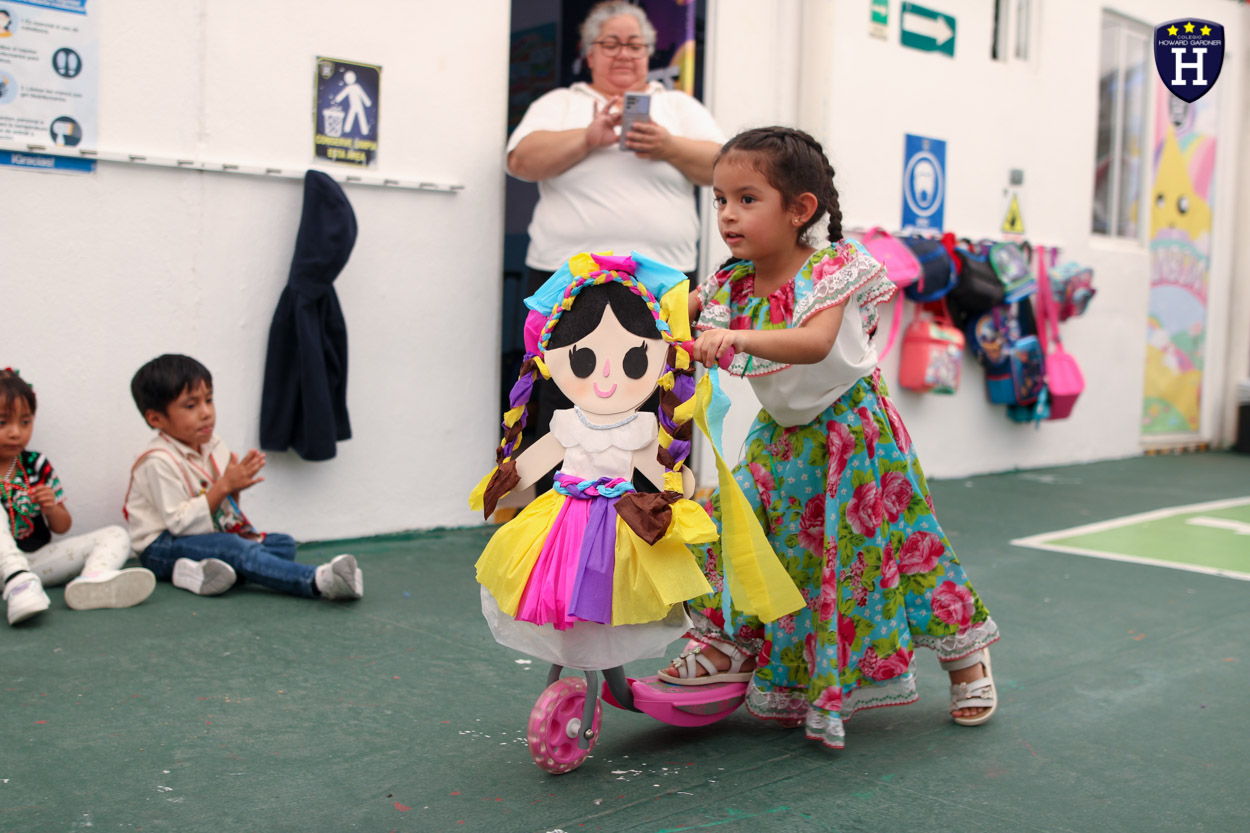 IMG_9961COLEGIOS - COATZACOALCOS - ESCUELAS - CREATIVIDAD - PREESCOLAR - VIVA MÉXICO - MAÑANITA MEXICANA - REPRESENTACIÓN GRITO DE DOLORES - CELEBRACIÓN - PASARELA - CARROS ALEGÓRICOS