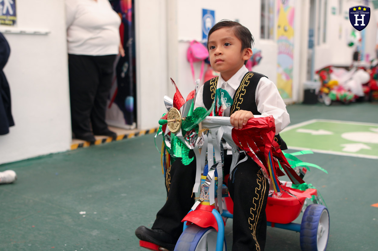 IMG_9971COLEGIOS - COATZACOALCOS - ESCUELAS - CREATIVIDAD - PREESCOLAR - VIVA MÉXICO - MAÑANITA MEXICANA - REPRESENTACIÓN GRITO DE DOLORES - CELEBRACIÓN - PASARELA - CARROS ALEGÓRICOS