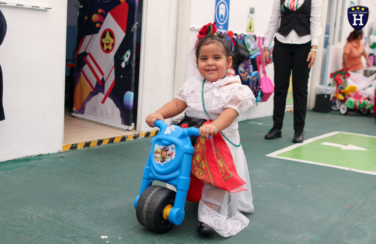 IMG_9981COLEGIOS - COATZACOALCOS - ESCUELAS - CREATIVIDAD - PREESCOLAR - VIVA MÉXICO - MAÑANITA MEXICANA - REPRESENTACIÓN GRITO DE DOLORES - CELEBRACIÓN - PASARELA - CARROS ALEGÓRICOS