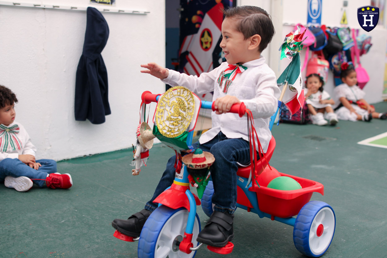 IMG_9986COLEGIOS - COATZACOALCOS - ESCUELAS - CREATIVIDAD - PREESCOLAR - VIVA MÉXICO - MAÑANITA MEXICANA - REPRESENTACIÓN GRITO DE DOLORES - CELEBRACIÓN - PASARELA - CARROS ALEGÓRICOS
