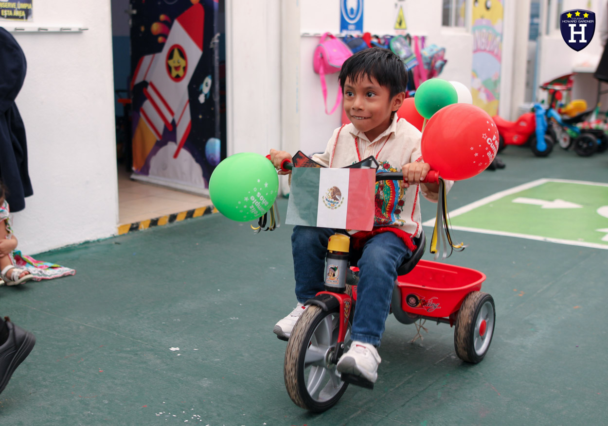 IMG_9988COLEGIOS - COATZACOALCOS - ESCUELAS - CREATIVIDAD - PREESCOLAR - VIVA MÉXICO - MAÑANITA MEXICANA - REPRESENTACIÓN GRITO DE DOLORES - CELEBRACIÓN - PASARELA - CARROS ALEGÓRICOS