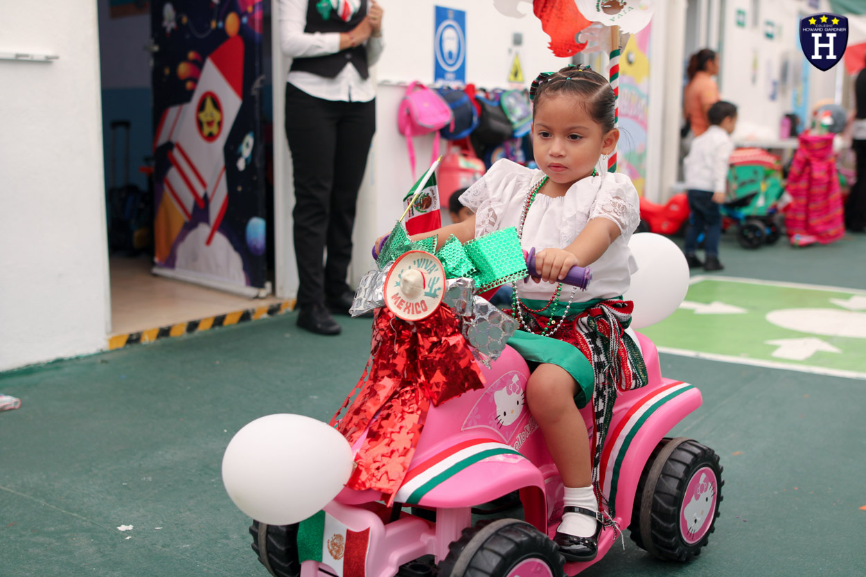 IMG_9992COLEGIOS - COATZACOALCOS - ESCUELAS - CREATIVIDAD - PREESCOLAR - VIVA MÉXICO - MAÑANITA MEXICANA - REPRESENTACIÓN GRITO DE DOLORES - CELEBRACIÓN - PASARELA - CARROS ALEGÓRICOS